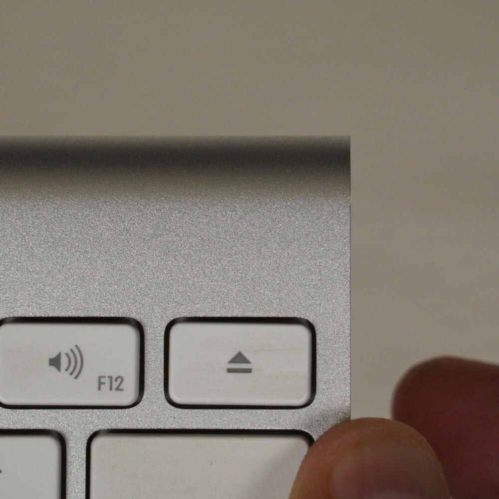 Apple Wireless Keyboard A1314 and Magic Mouse A1296 Bundle Bluetooth Tested - Picture 10 of 16